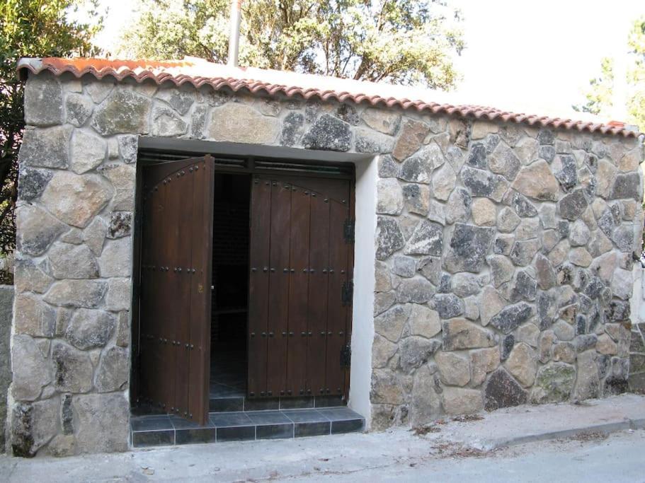 Ávila Casa De Cucu Navaluengaヴィラ エクステリア 写真